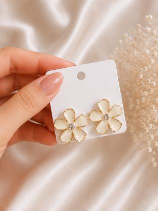 Daisy Flower Stud Earrings
