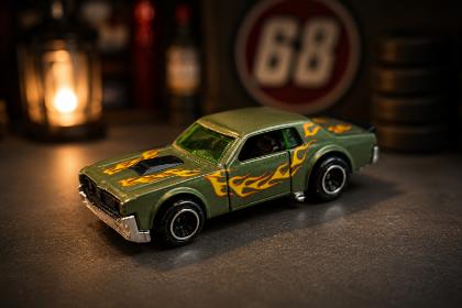 Classic Flame Racing Die Cast Toy Car